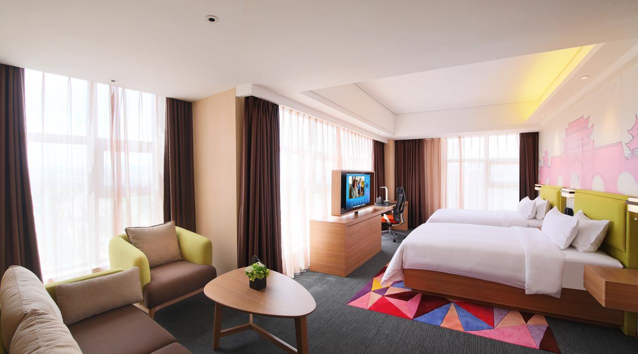 Hampton By Hilton Qujin Hotel Qujing Exteriör bild
